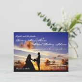 Sunset Couple Silhouette Huwelijksuitnodiging Kaart (Staand voorkant)