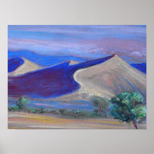 Sunset Dunes, Distant Mountains en Trees Poster (Voorkant)