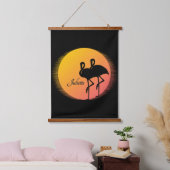 Sunset Flamingo's met persoonlijke naam Hangend Wandkleed (Slaapkamer)