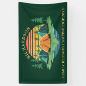 Sunset Forest Camping Groen Aangepaste Familie Reü Spandoek (Verticaal)