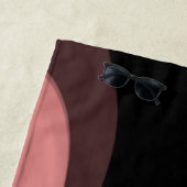 Sunset Horizon: Abstract Roze, Zwart & Wit Strandlaken (In situ)