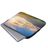 Sunset in de bergen laptop sleeve (Voorkant onderkant)