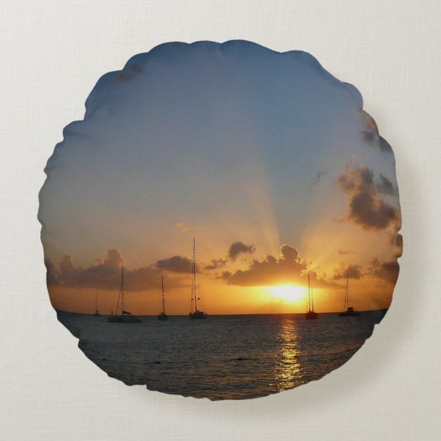 Sunset met Sailships Tropical Landscape Photo Rond Kussen (Voorkant)