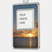 Sunset met Sailships Tropical Landscape Photo Verzilverd Omlijst Ornament (Links)