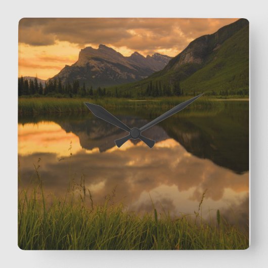Sunset & Mountains, Alberta, Canada Vierkante Klok (Voorkant)