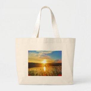 Sunset on berg Lake Arrowiad Grote Tote Bag