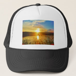 Sunset on berg Lake Arrowiad Trucker Pet