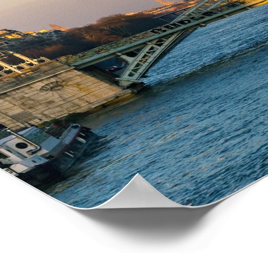 Sunset on Eiffel tower and Pont Rouelle - Paris Poster (Hoek)