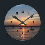 Sunset on Lake Okoboji, Iowa Ronde Klok<br><div class="desc">Mooie zonsondergang op het Okoboji-meer,  Iowa</div>