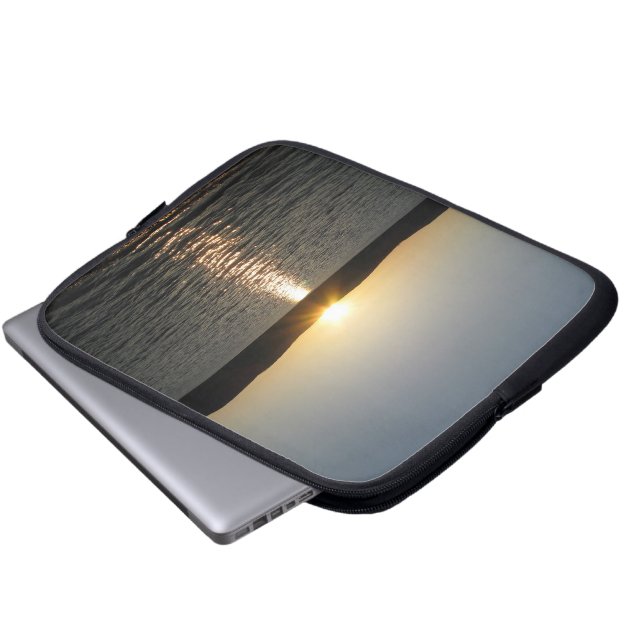 Sunset on Onota Lake: Verticaal Laptop Sleeve (Voorkant onderkant)