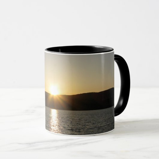 Sunset on Onota Lake: Verticaal Mok (Voorkant rechts)