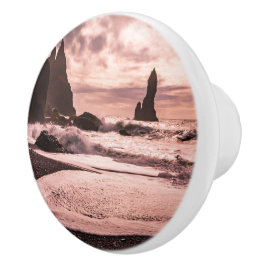Sunset on the Reynisfjara black zandstrand, IJslan Keramische Knop
