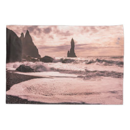 Sunset on the Reynisfjara black zandstrand, IJslan Kussensloop