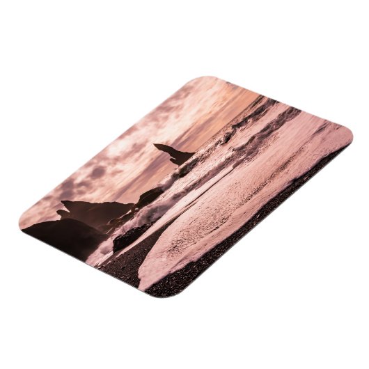 Sunset on the Reynisfjara black zandstrand, IJslan Magneet (Linkerzijde)