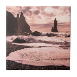 Sunset on the Reynisfjara black zandstrand, IJslan Tegeltje