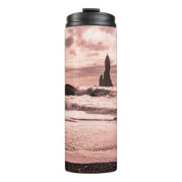 Sunset on the Reynisfjara black zandstrand, IJslan Thermosbeker