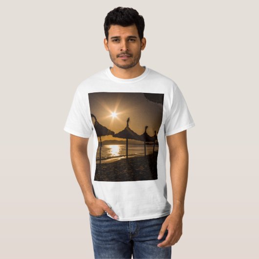 Sunset on the strand, Mallorca, Spanje T-shirt (Voorkant volledig)