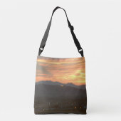 Sunset over de bergen crossbody tas (Achterkant)