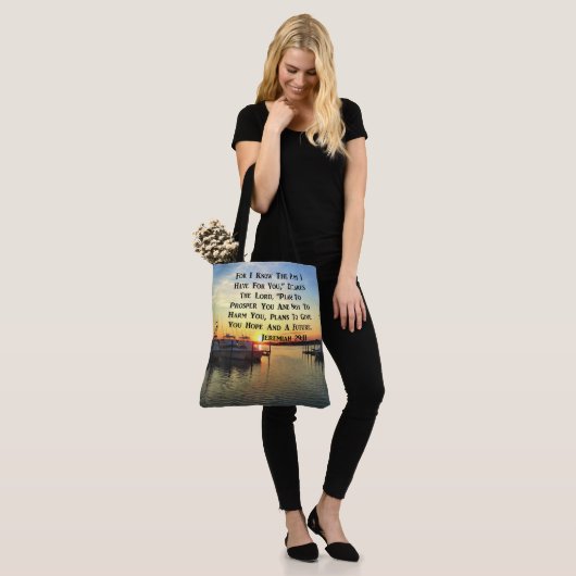 SUNSET OVER DE LAKE JEREMIAH 29:11 SCRIPTURE TOTE BAG (Op model)