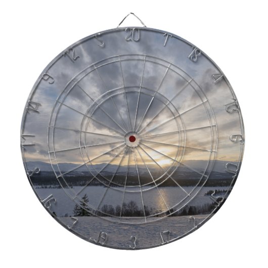 Sunset over frozen lake dartbord (Voorkant)