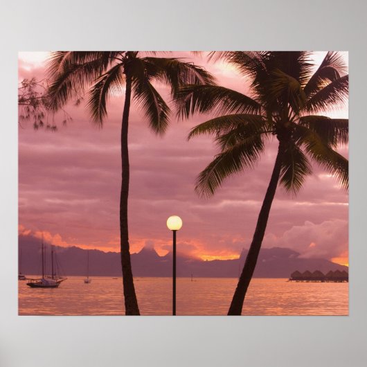 Sunset over Moorea van Sofitel Maeva Beach Poster (Voorkant)
