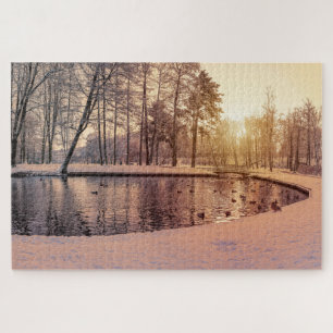 Sunset over park met een klein vorstmeer legpuzzel