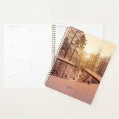 Sunset over park met een klein vorstmeer planner (Display)