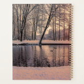 Sunset over park met een klein vorstmeer planner (Achterkant)