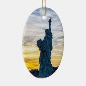 Sunset over Replica van het Vrijheidsbeeld in Pari Keramisch Ornament (Rechts)