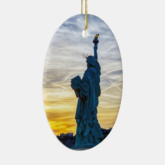 Sunset over Replica van het Vrijheidsbeeld in Pari Keramisch Ornament (Rechts)