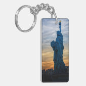 Sunset over Replica van het Vrijheidsbeeld in Pari Sleutelhanger (Voorkant Links)