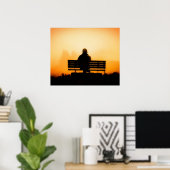 Sunset Scene met Man op bank Poster (Thuiskantoor)