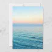 Sunset Skies Beach Ocean Wedding Invitation Kaart (Achterkant)