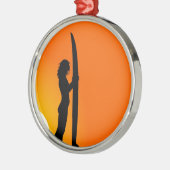 Sunset Surfer Girl met surfboard Metalen Ornament (Links)