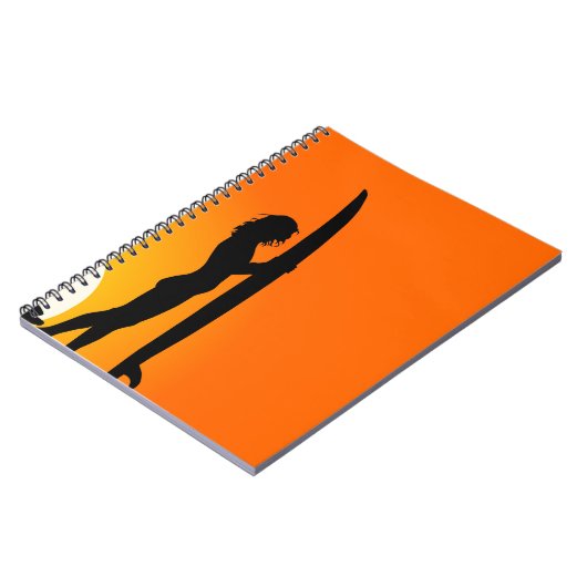 Sunset Surfer Girl met surfboard Notitieboek (Linkerzijde)