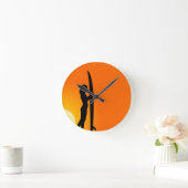 Sunset Surfer Girl met surfboard Ronde Klok (Huis)