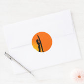 Sunset Surfer Girl met surfboard Ronde Sticker (Envelop)