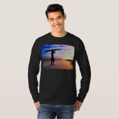 Sunset Surfer Sand & Clouds T-shirt (Voorkant volledig)