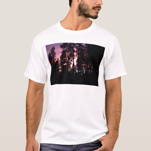 Sunset Through the Pines T-shirt (Voorkant)