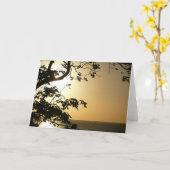 Sunset Through Trees II Tropische fotografie Kaart (Gele Bloem)