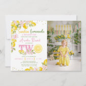 Sunshine Lemonade Floral 2nd Birthday Invitation Kaart (Voorkant)