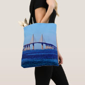 Sunshine Skyway Bridge Tote Bag (Dichtbij)