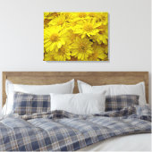 Sunshine Yellow Chrysanthema Canvas Afdruk (Insitu (Slaapkamer))