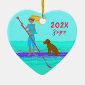 SUP Girl Dog Paddleboarding Kerstmis Keramisch Ornament (Voorkant)