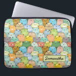 Super Cute Personalized Cat Laptop Sleeve<br><div class="desc">Kute persoonlijke kat-laptophoes - Deze schattige laptophoes met een kat met meerdere kleuren zal zeker een vuurhit zijn voor uw kattenliefhebbers. We moeten de kat uit de tas laten omdat deze persoonlijke laptophoes slechts een absoluut 'doorschijnende' aanvulling is op uw drukke planning. Ook een geweldig idee voor die gekke kattencadeau...</div>