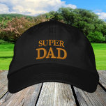 SUPER DAD geborduurd honkbalgoud/zwart pet<br><div class="desc">Ingeborduurde Petten: Klassiek gouden/zwarte mode honkbal pet met de tekst "SUPER DAD" voor de beste vaders ter wereld,  vaders dag,  opa verjaardag / petten van het gezin</div>