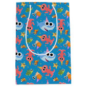 Super eenvoudig | Finny the Shark Confetti Verjaar Medium Cadeauzakje (Voorkant)