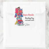 Super lezer jongen op boeken leesdag vierkante sticker (Tas)