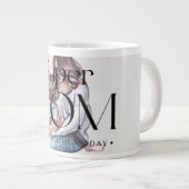 Super Mom Coffee Mok – Empowering Mom Drinkware (Voorkant rechts)