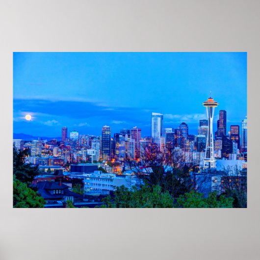 Super Moon rijzend nabij de skyline van Seattle Poster (Voorkant)